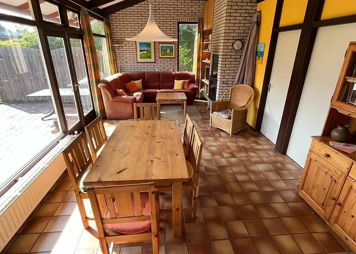 Knusse Bungalow Op Groen Park!